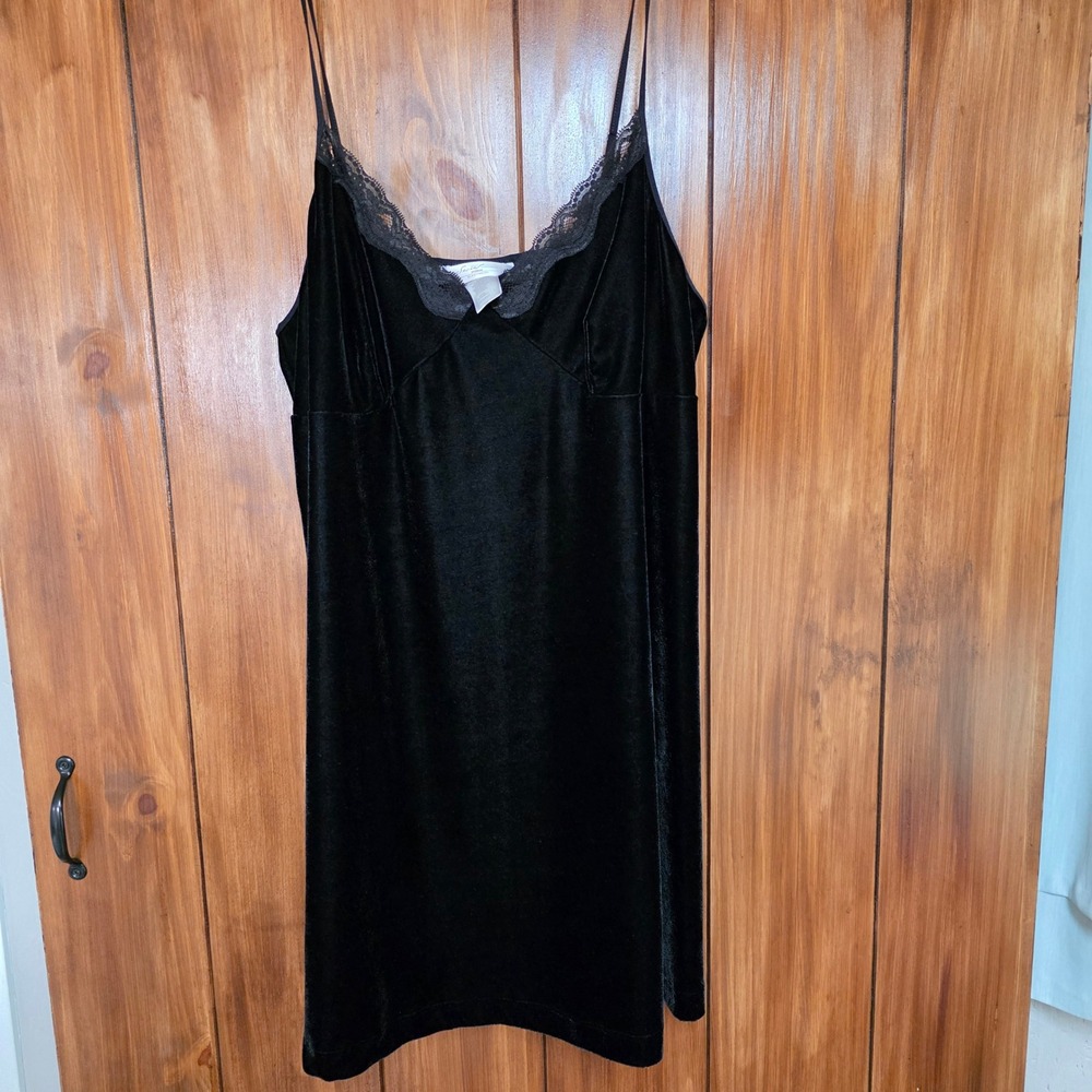 Secret Treasures Sleepwear Women 3X Black Velvet Lace Trim Chemise Set, EUC